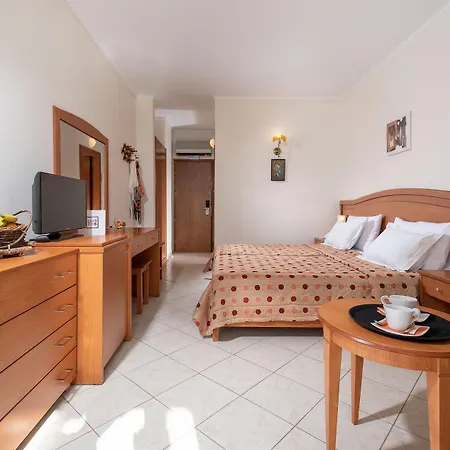 Porfi Hotel 3*