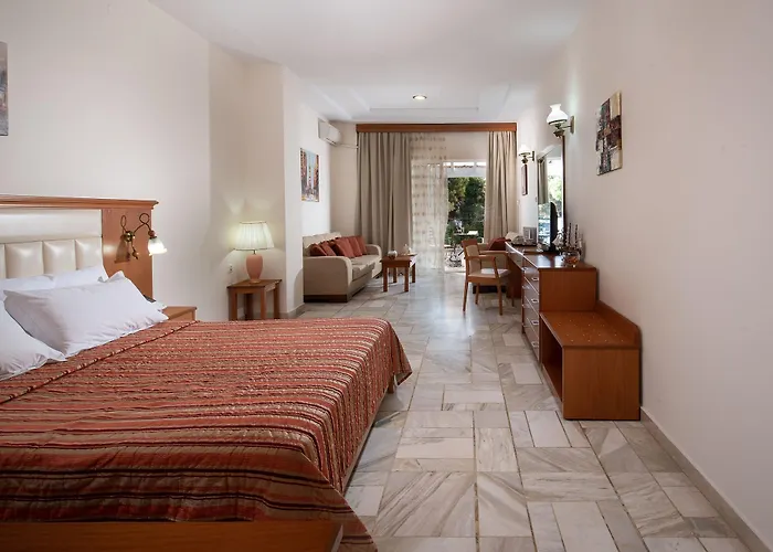 Porfi Hotel 3*