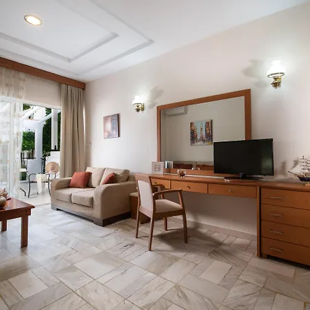 Porfi Hotel 3*